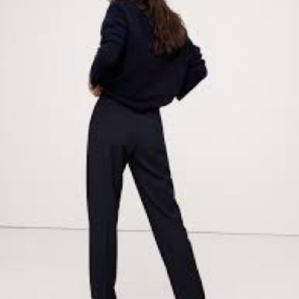 Banana Republic Straight-Leg Pants in Navy